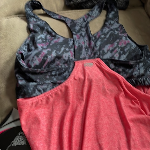 Marika Tek singlet with attached sports bra - Picture 6 of 10